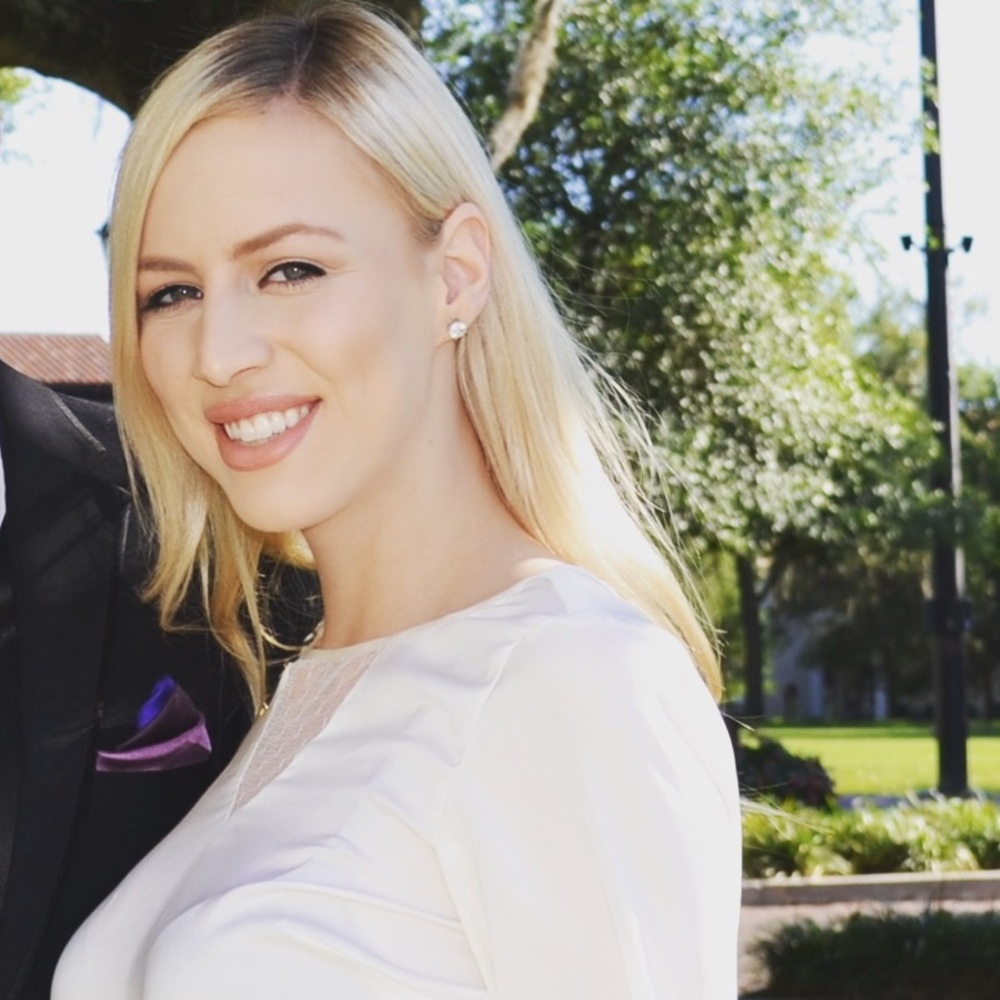 Meet your Posher, Aurora